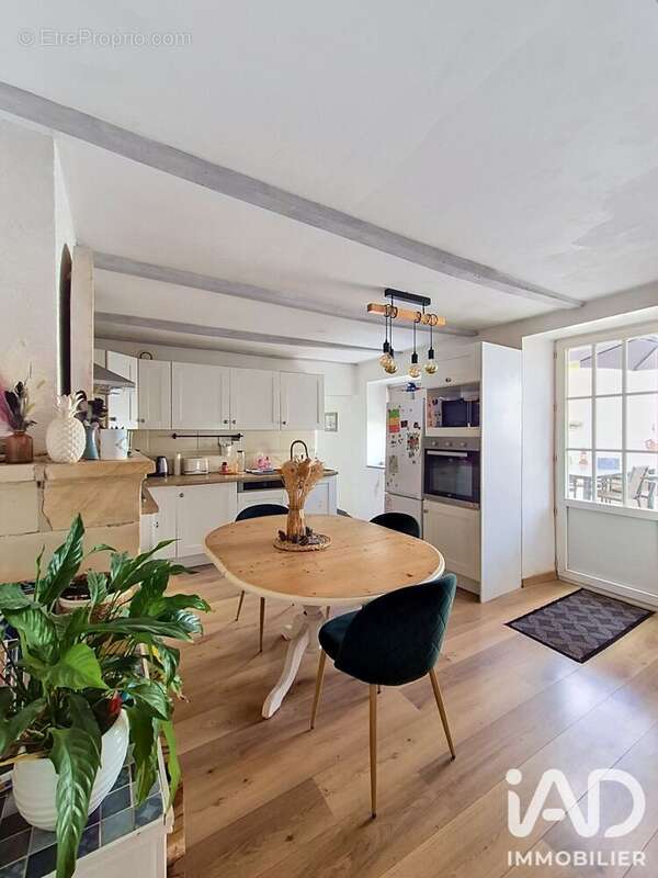 Maison 78 m² à Nuaille-D'aunis  - photo 5