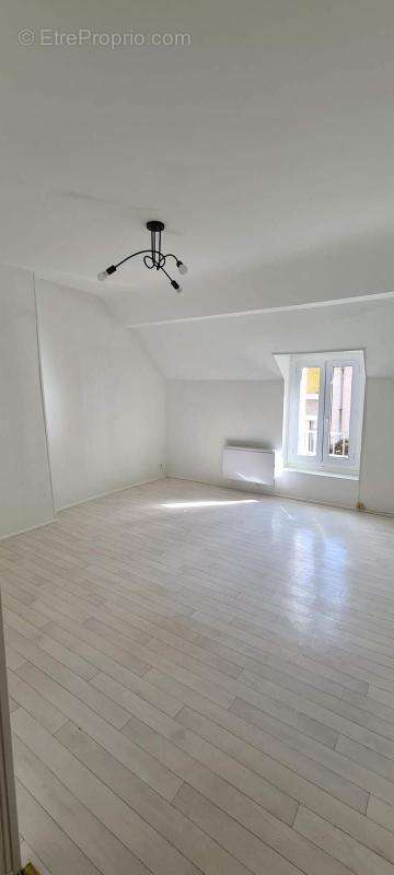 Appartement à SAINT-AMAND-MONTROND