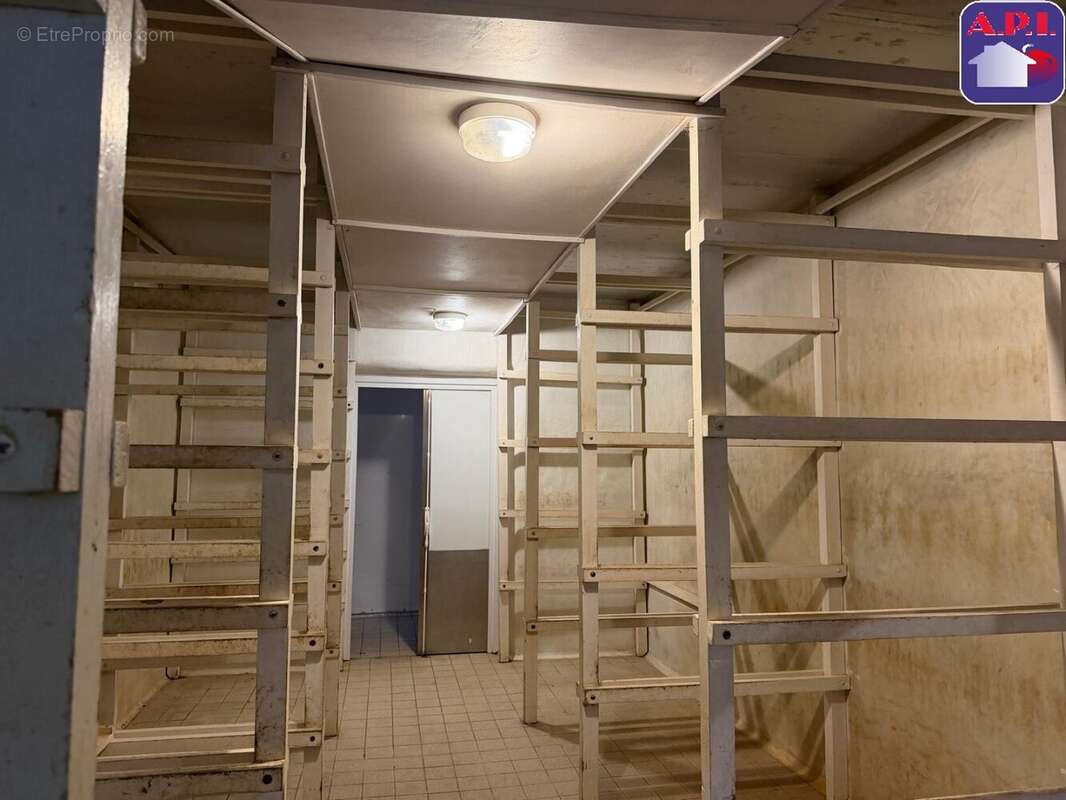 Commerce 795 m² à Ferrieres-Sur-Ariege  - photo 7