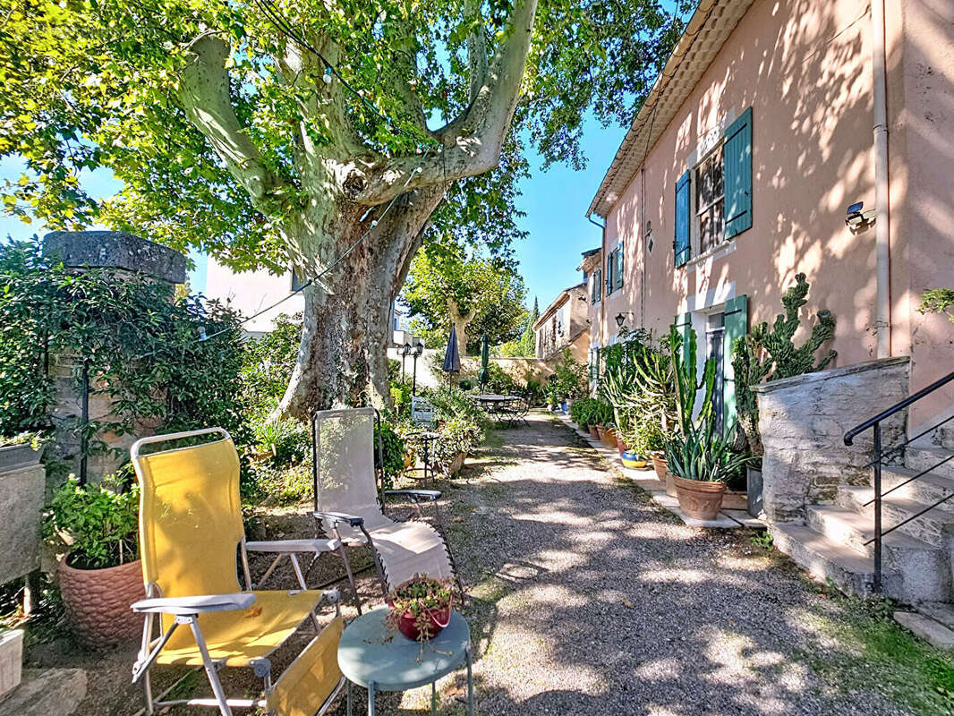 Mas de charme avec studio et grange aménageable. À 15min d'Avignon - photo 2