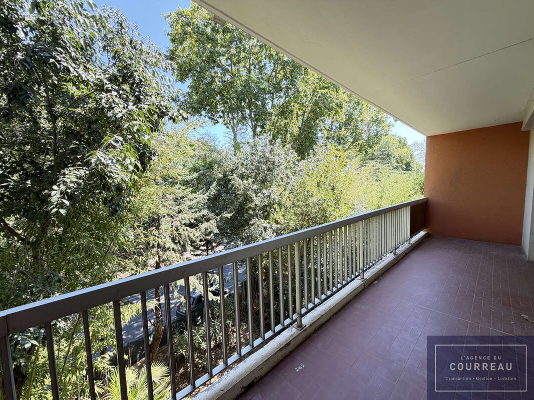 Beaux-Arts (Saint LAZARE) T2 de 49m2 avec Terrasse - photo 6