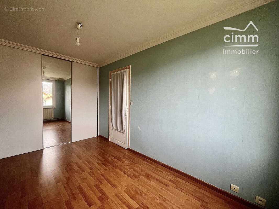 Appartement à FONTAINE