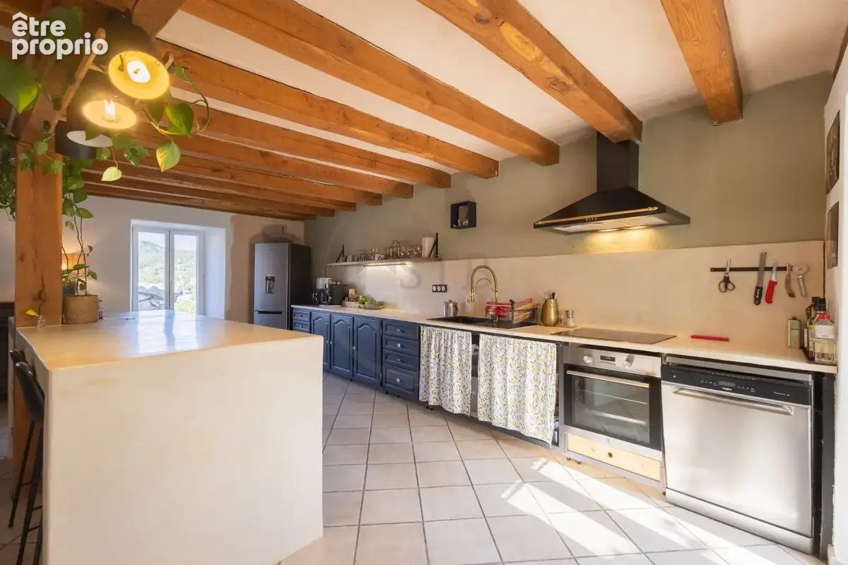 Maison 7 pièces 205 m² à vendre à Chazeaux (07110) - photo 5