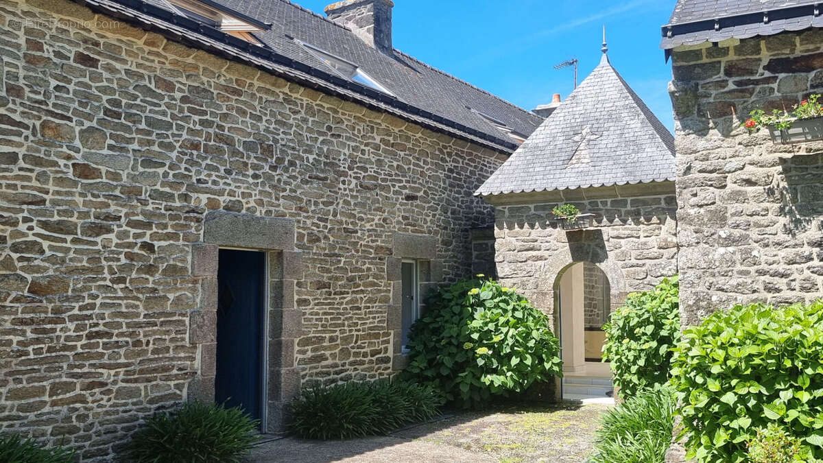 Maison à LOCMARIA-GRAND-CHAMP