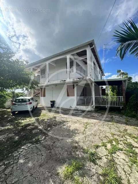 Maison à BAIE-MAHAULT