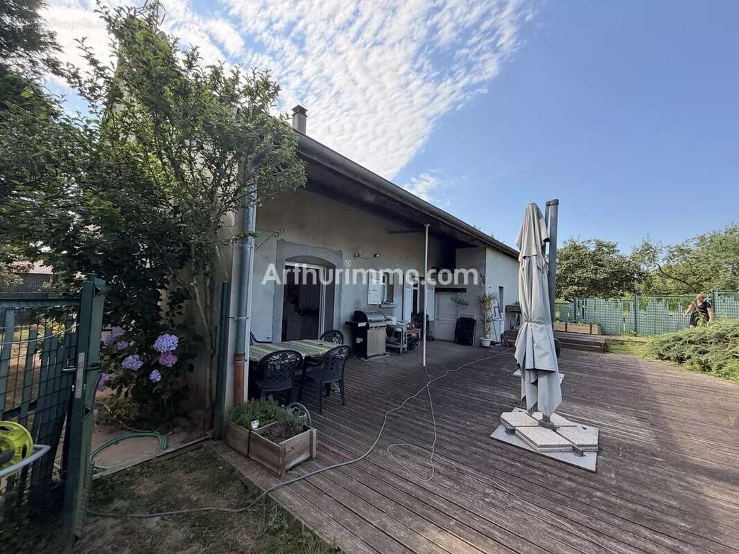 Maison à SAVIGNY-EN-REVERMONT