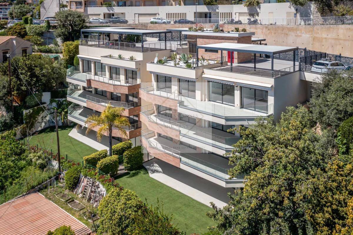Appartement à ROQUEBRUNE-CAP-MARTIN