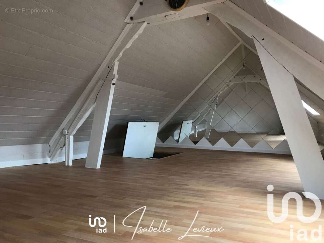 Photo 8 - Maison à JUZIERS