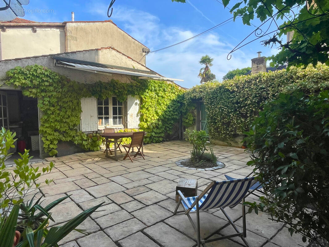 Maison à COGNAC