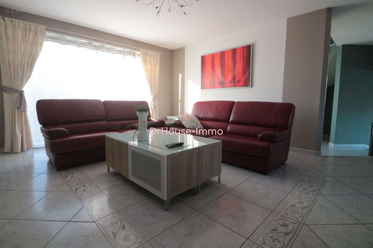 Maison à BRUILLE-SAINT-AMAND