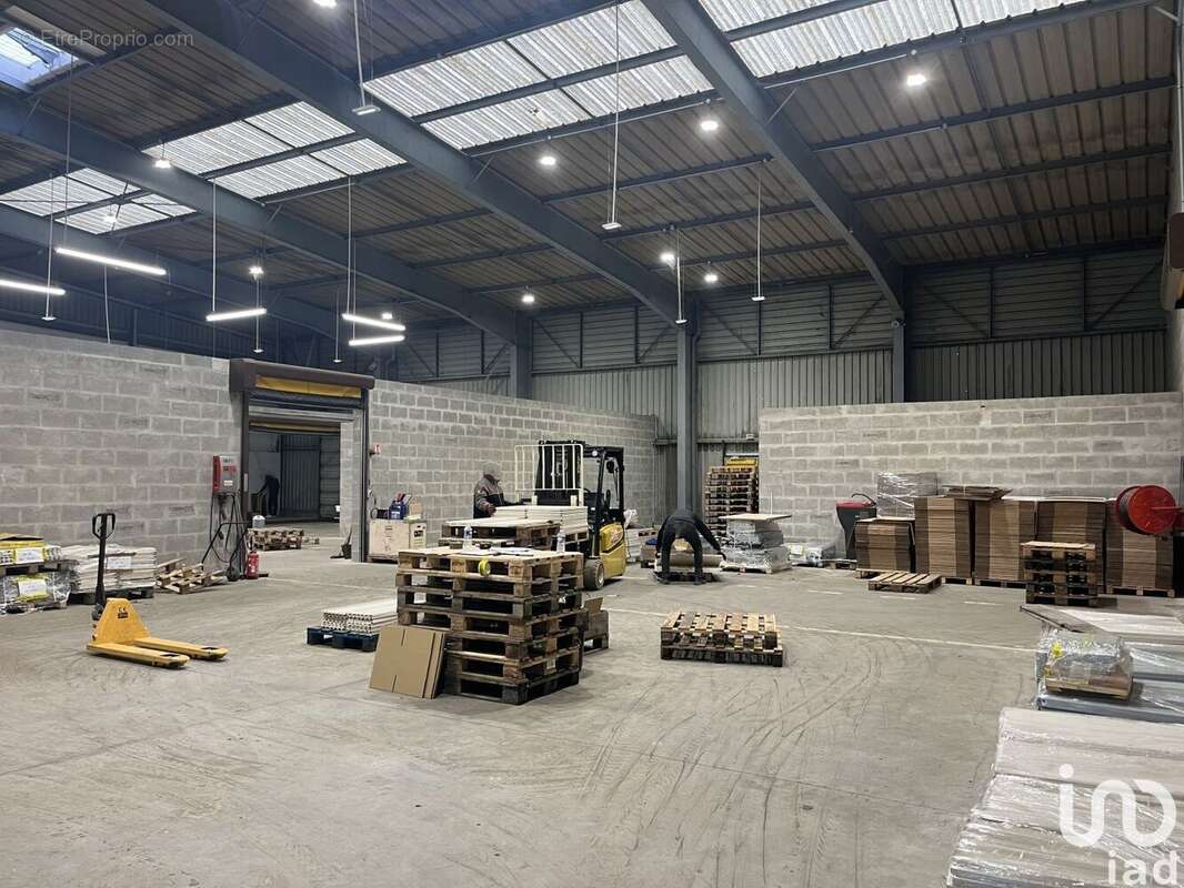 Photo 8 - Commerce à ECHIRE