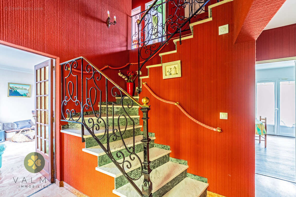 Maison à BEYNES