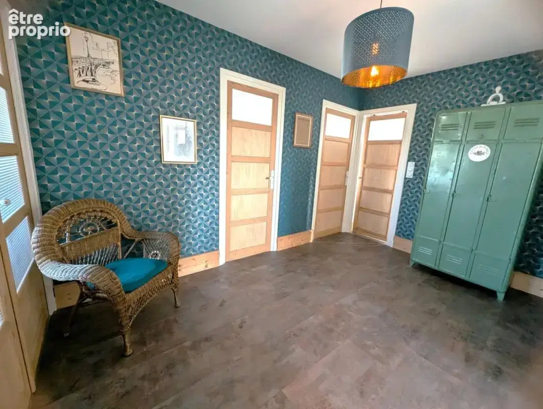 Maison 200 m² à Riorges  - photo 4