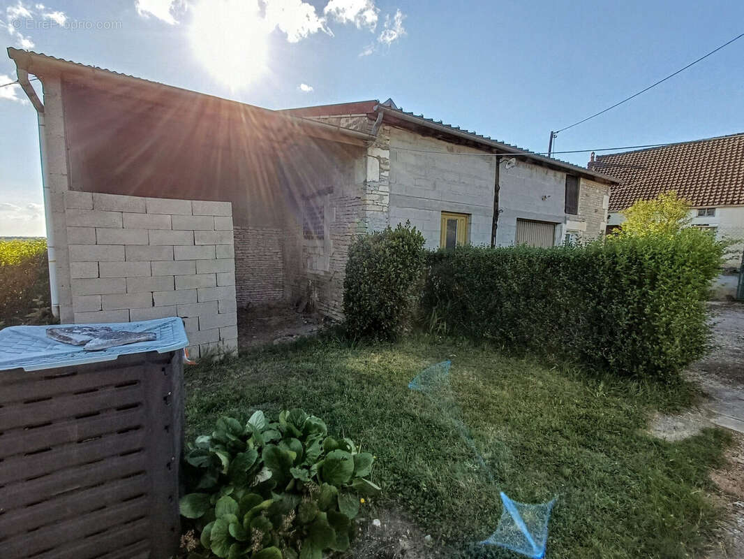 Maison 76 m² à Villon  - photo 7