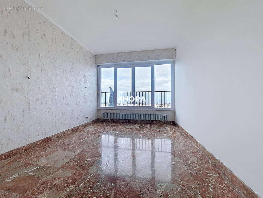 Appartement à MARSEILLE-9E