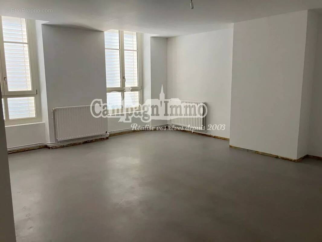 Appartement à SAINT-FORGEUX