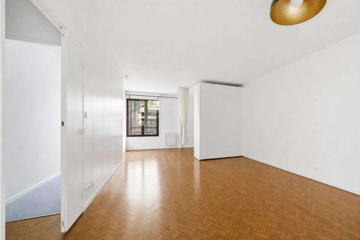 Appartement 3 pièces de 61 m² situé à Paris - photo 7