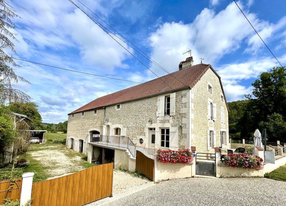Maison à ARBOT