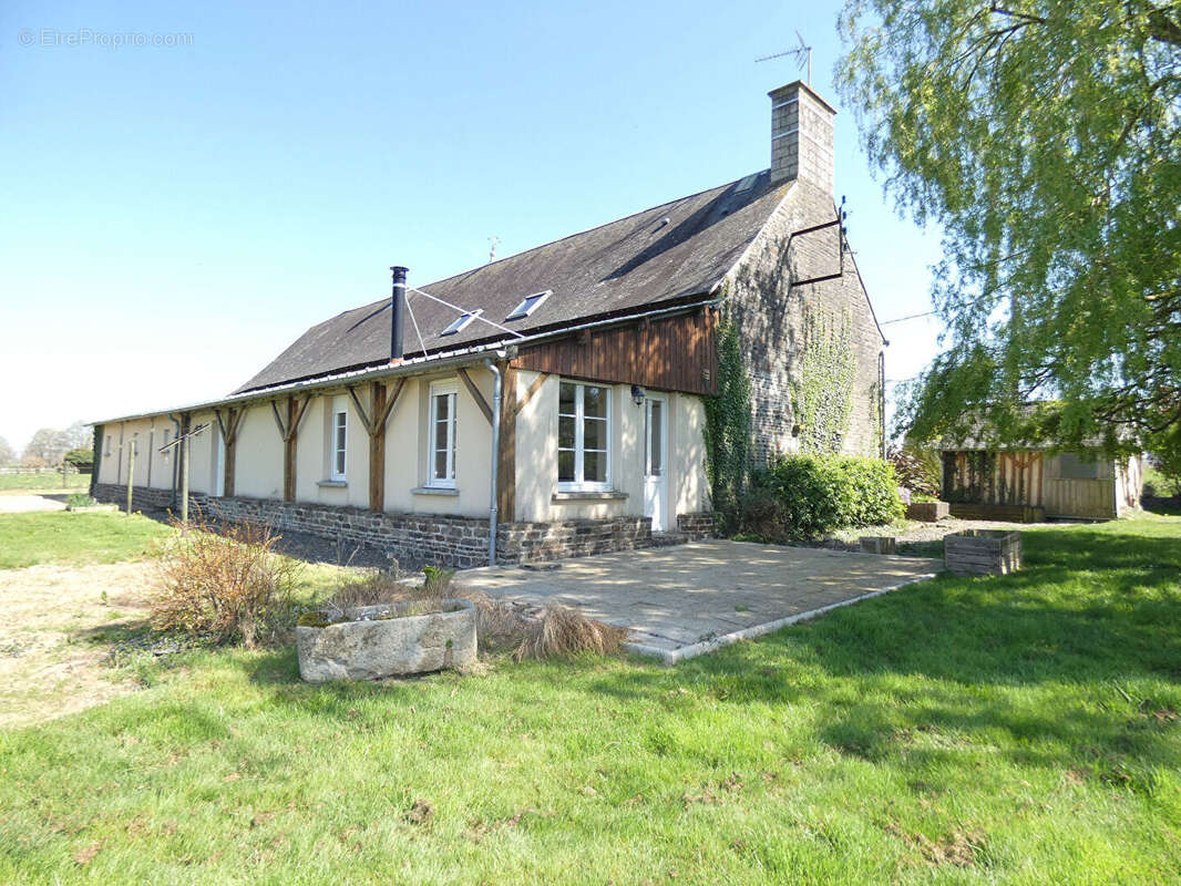 Maison à MOULINES