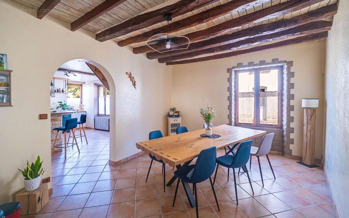 Grande maison de village sans travaux, garage et terrain - photo 4