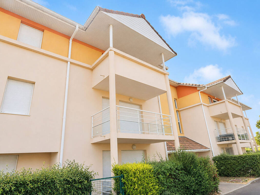 Appartement à LONS