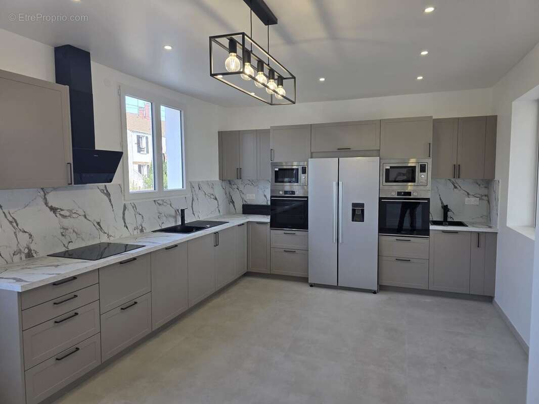 Maison à BONNEUIL-SUR-MARNE