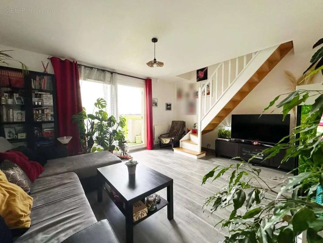Appartement à PIERRELAYE
