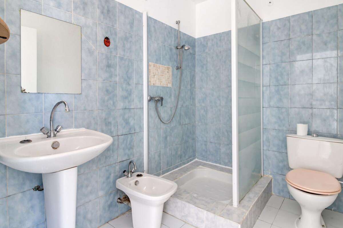 Appartement à GATTIERES