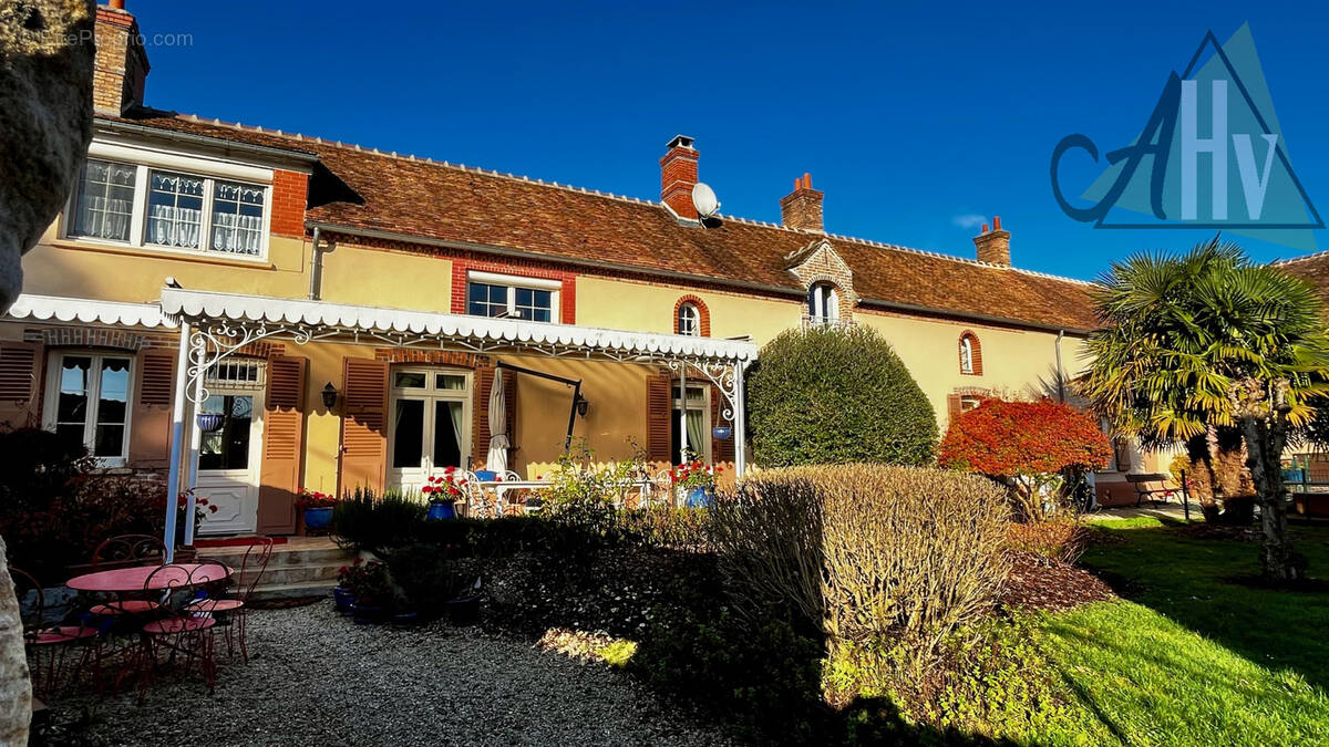 Maison à THOURY-FEROTTES
