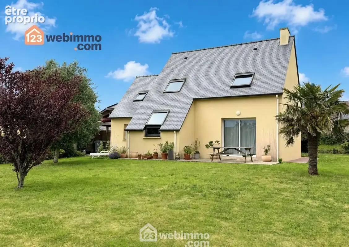Maison à TREDREZ-LOCQUEMEAU