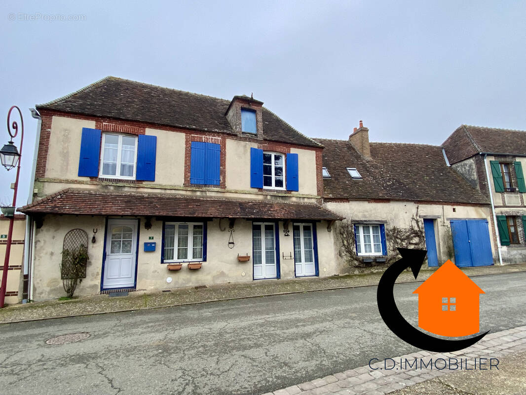 Maison à SAINT-ELIPH