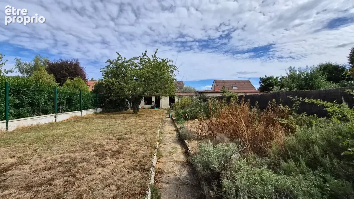 T3, 54 m², sous sol total, terrain 604 m², bon état - photo 14