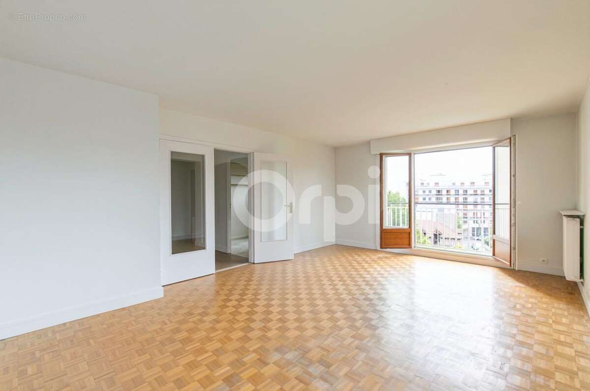 5 pièces de 111 m² – RER A Nogent-sur-Marne 5 min – Balcons – Proche Bois de Vincennes - photo 4