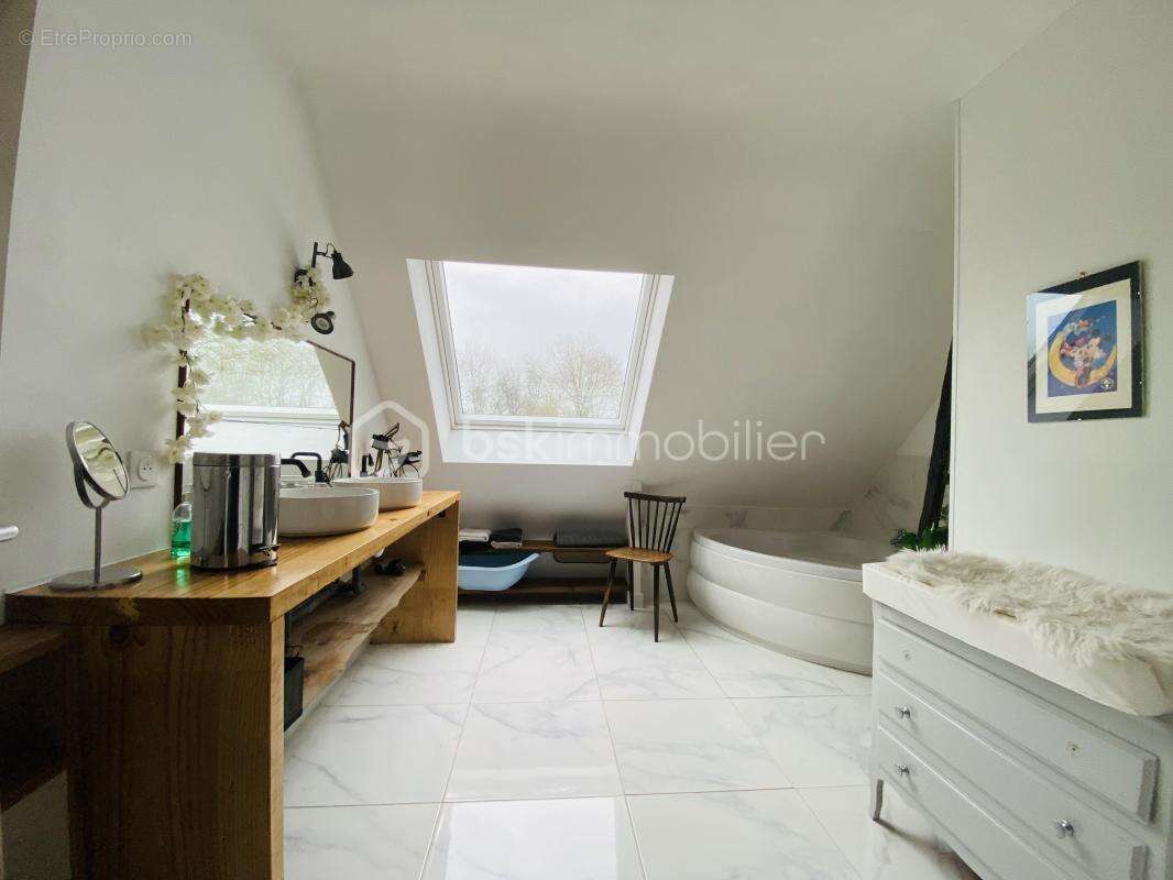 Maison à SAINT-JOUAN-DES-GUERETS