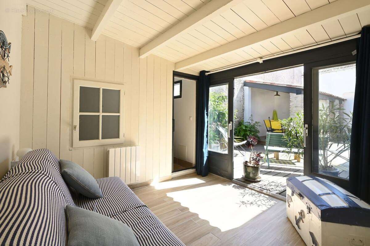 Maison à SAINT-CLEMENT-DES-BALEINES