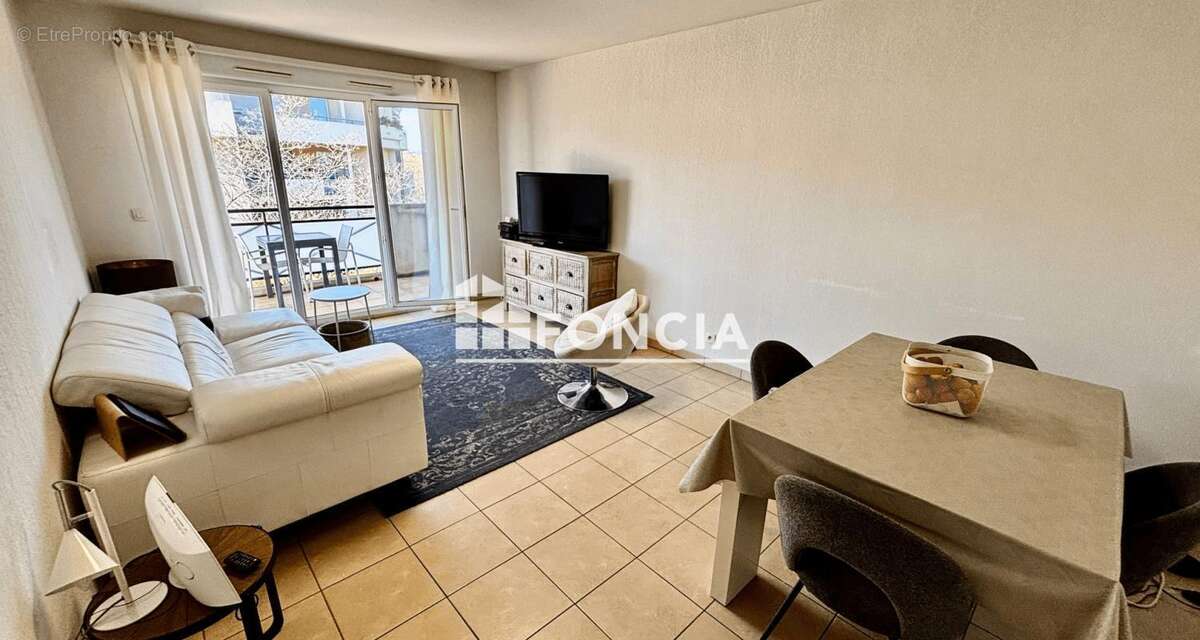 Appartement à SIX-FOURS-LES-PLAGES