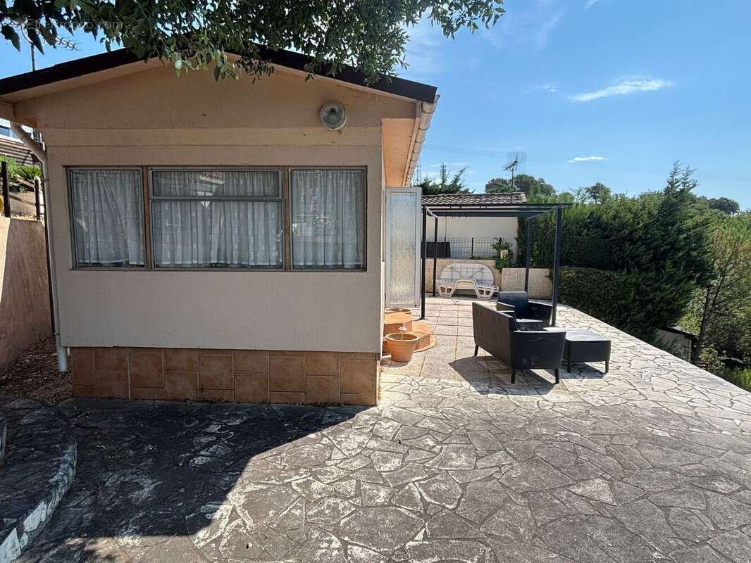 Maison 33 m² à Roquebrune-Sur-Argens  - photo 12