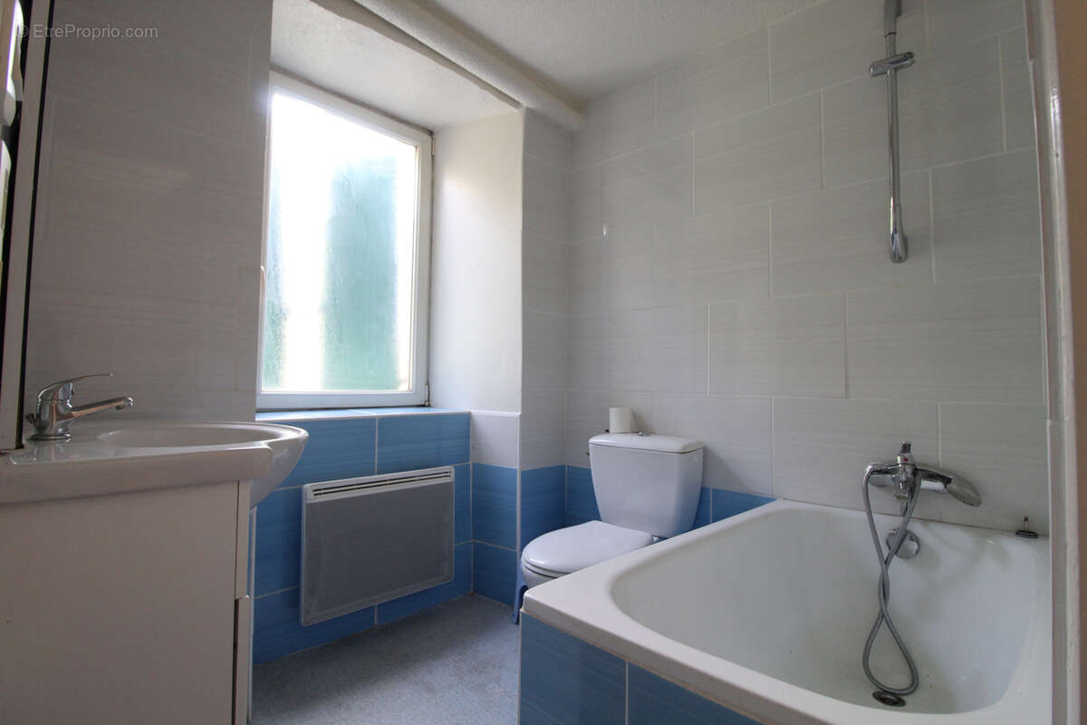 Maison à SAINT-SERNIN-SUR-RANCE