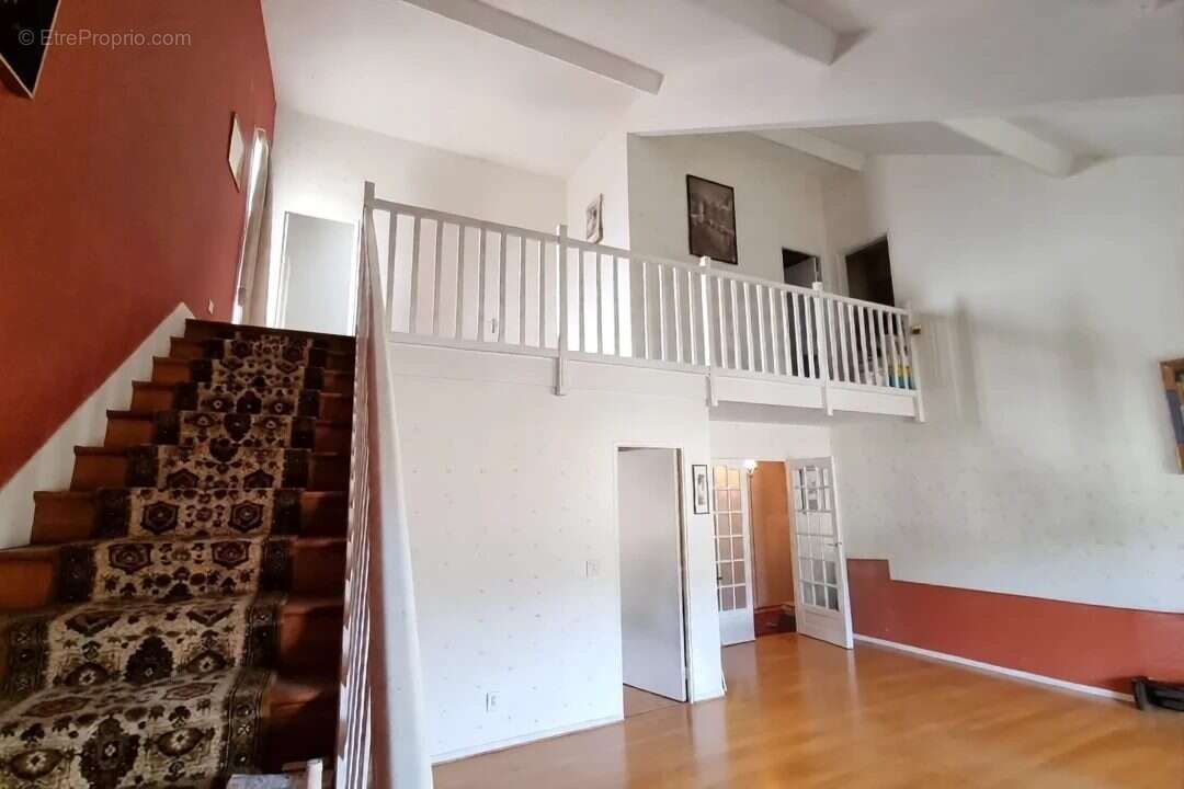 AUTRE VUE SEJOUR VIDE IMAGE DE SYNTHESE - Appartement à TOURS