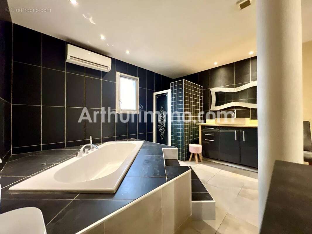 Maison à PUISSALICON