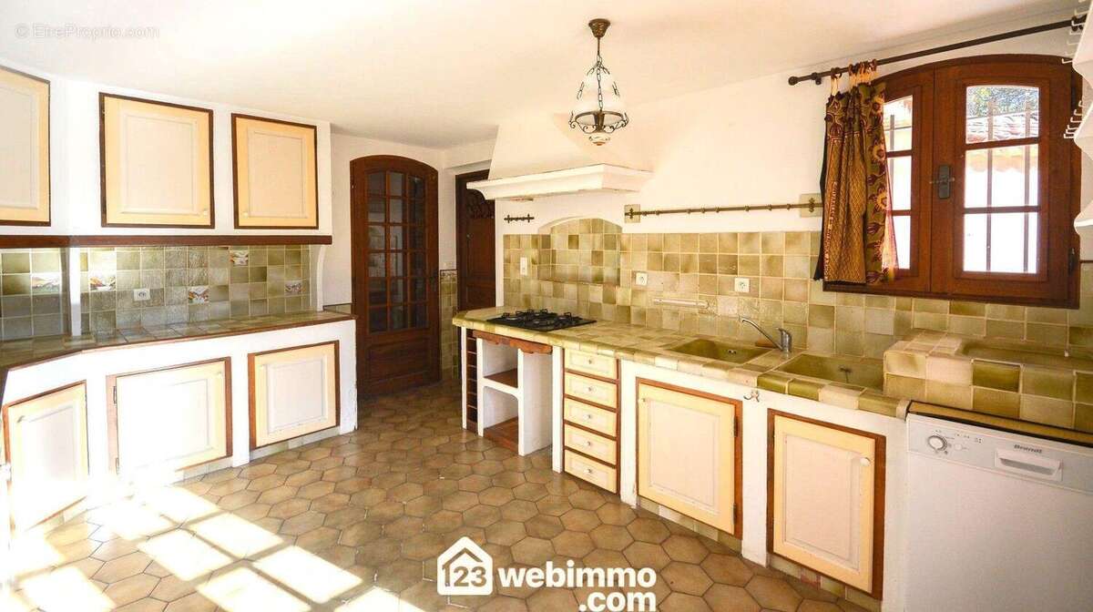 Maison 180 m² à Le Thoronet  - photo 68
