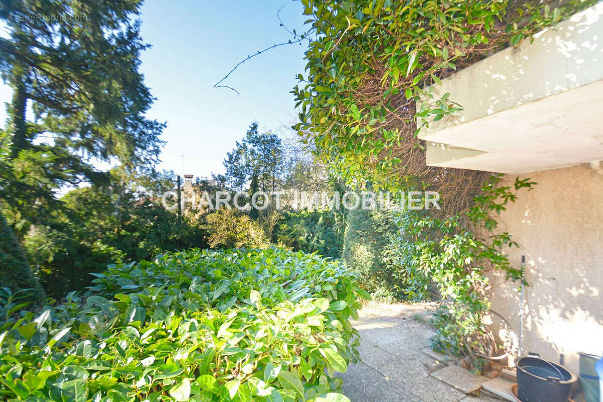 Maison à SAINTE-FOY-LES-LYON