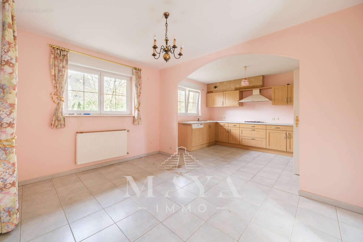 Sierentz, Maison de Plain-Pied sur 12.47 ares. - photo 5