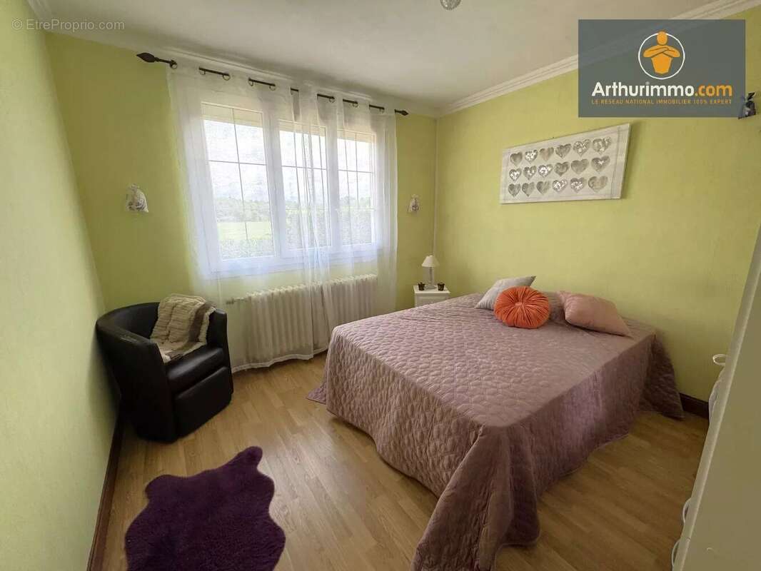 Maison à LONGUEIL-ANNEL