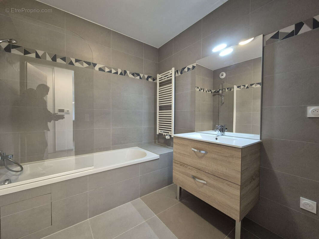 Appartement à GILLY-SUR-ISERE