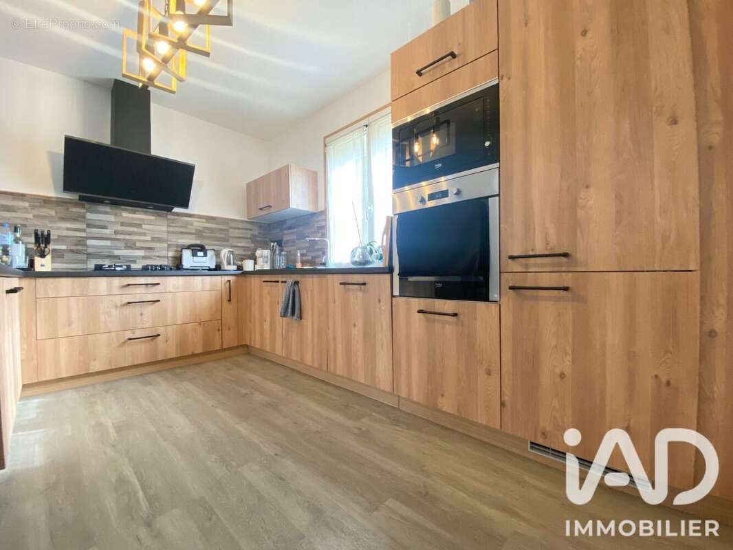 Maison 102 m² à La Loupe  - photo 2