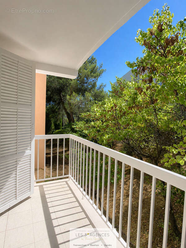 Appartement à COGOLIN