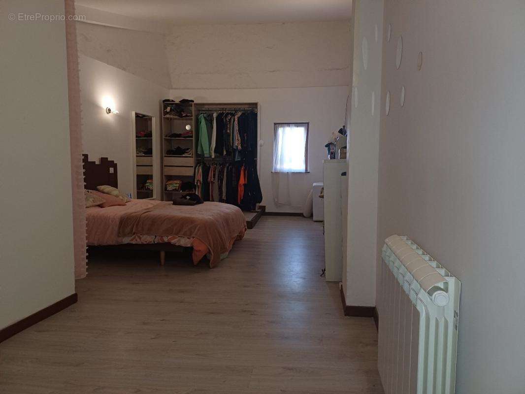 Maison à LEZIGNAN-LA-CEBE