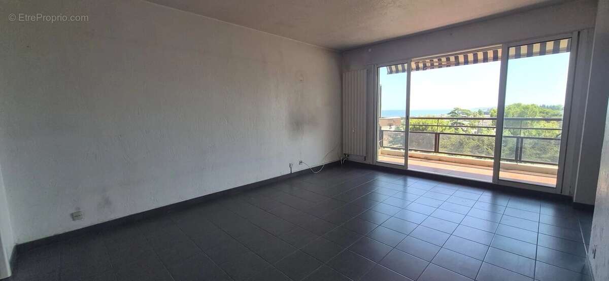 Appartement à VILLENEUVE-LOUBET