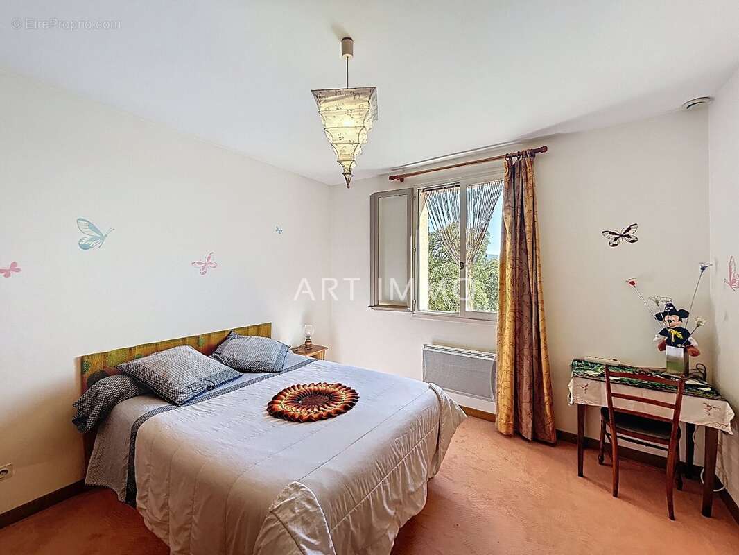 Maison à SAINT-SATURNIN-LES-APT